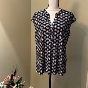 EUC Anne Klein Navy Cap-sleeve blouse, Size L